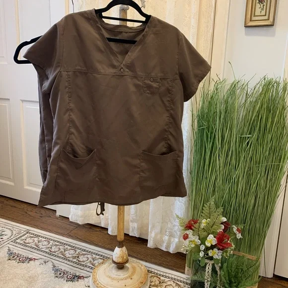 Greys Anatomy Brown Scrubs - Picture 1 of 2